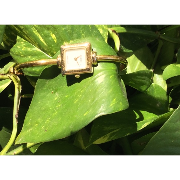 GUCCI 1900 L WATCH - Picture 5 of 5